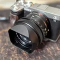 Paraluce quadrato in metallo a baionetta per Sony FE 50mm F2.5 G FE 40mm F2.5 G FE 24mm F2.8 G Paraluce con cappuccio in metallo