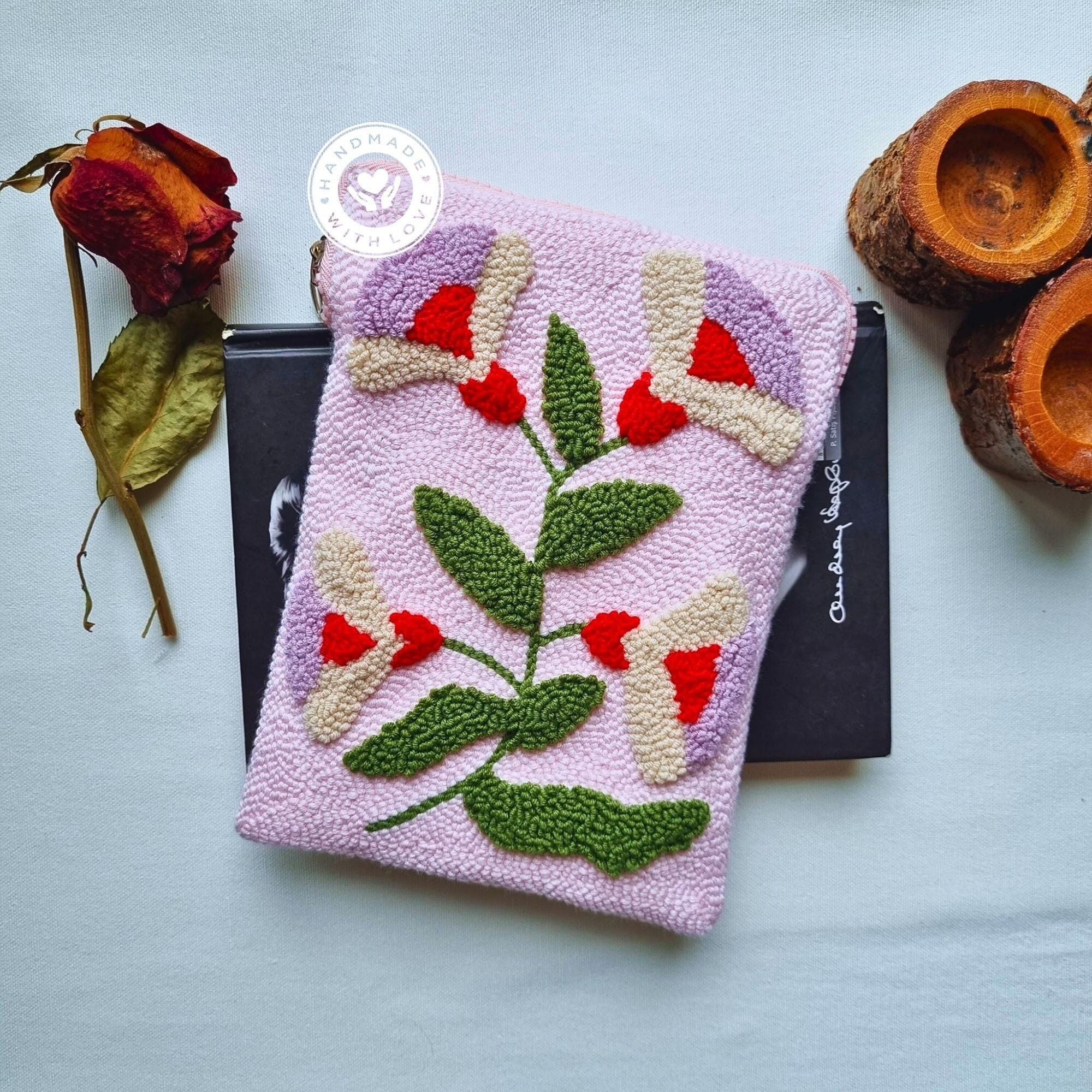 Couverture pour kindle floral rose - Couverture de livre en tissu - Étui blanc en papier kindle - Pochette brodée pour liseuse E - Étui Oasis fait mai
