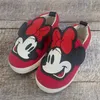 Disney Kinder Baby Cartoon Mikiimi Junge Mädchen rutschfeste weiche Unterseite rot schwarz Freizeitschuhe Sport Segeltuchschuhe Sneaker Größe 19 cm