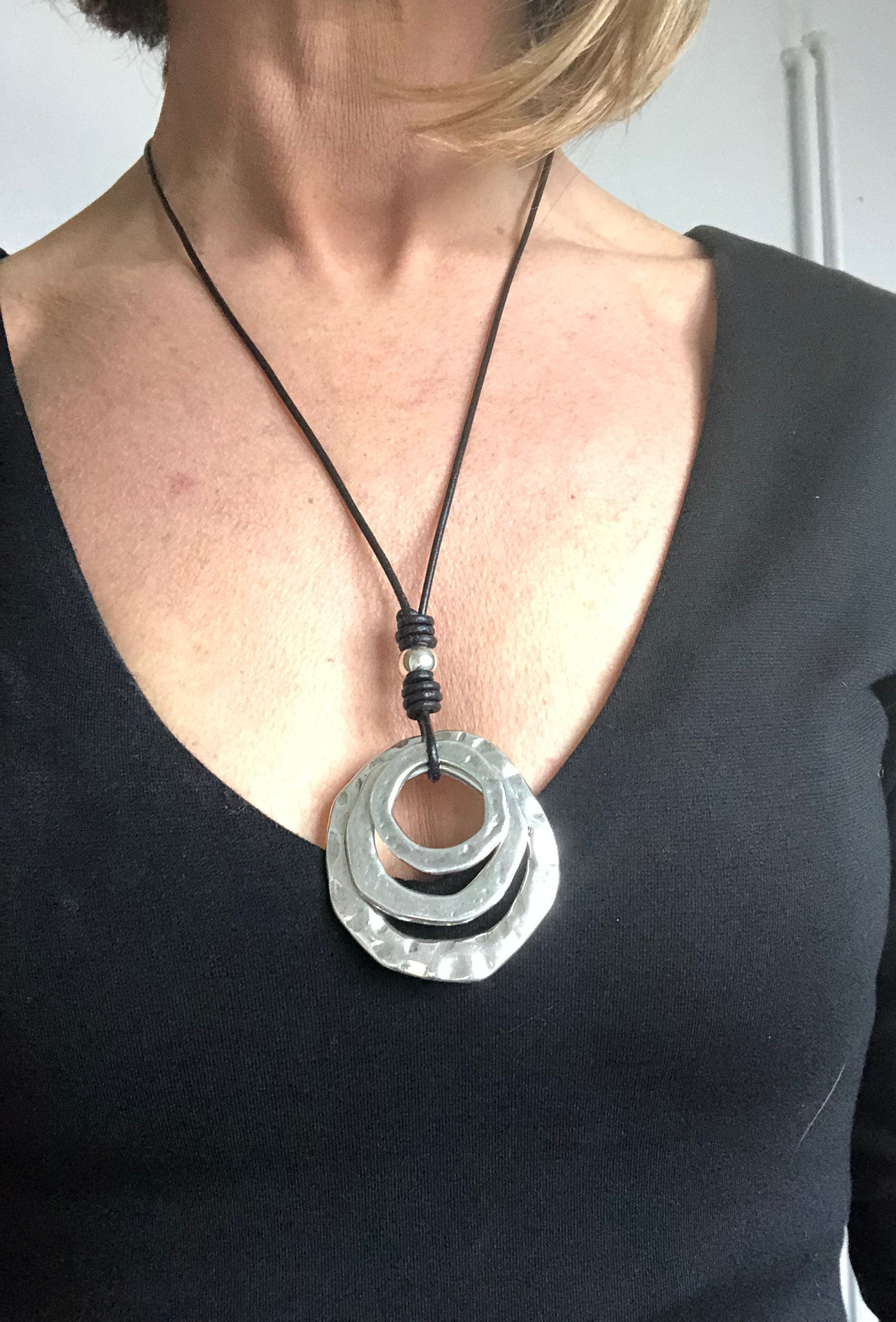 Collana con ciondolo a cerchio lungo in argento fatta a mano, collana con ciondolo a cerchio lungo con dichiarazione, ciondolo grande, collana con cio