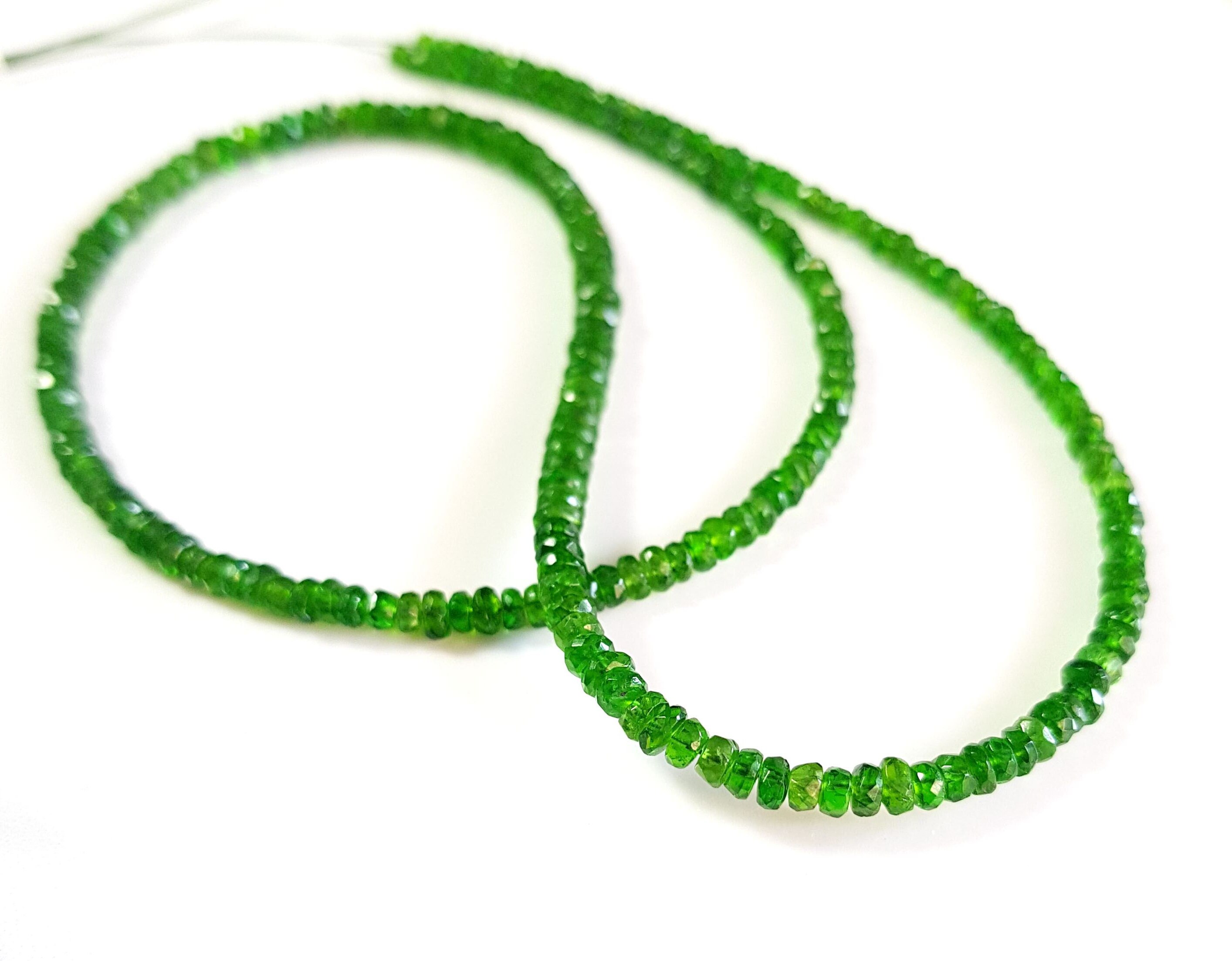 Perline di diopside di cromo naturale, pietra preziosa, perline sfaccettate a forma di rondelle, da 2 mm a 3 mm, filo da circa 16,5 pollici, SA n. 186