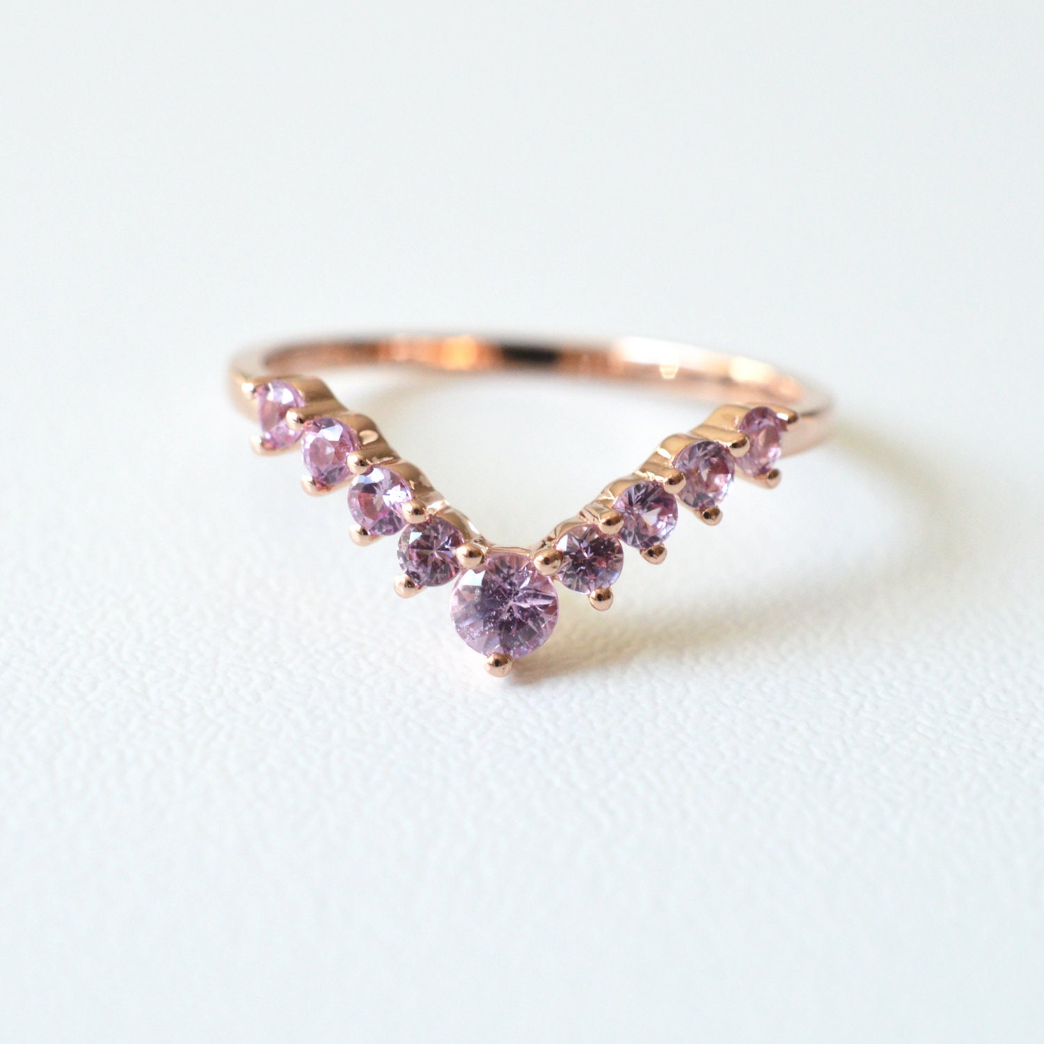 Anello nuziale in zaffiro rosa Anello nuziale in zaffiro Set nuziale Anello impilabile in zaffiro Anello di fidanzamento in zaffiro Anello nuziale in