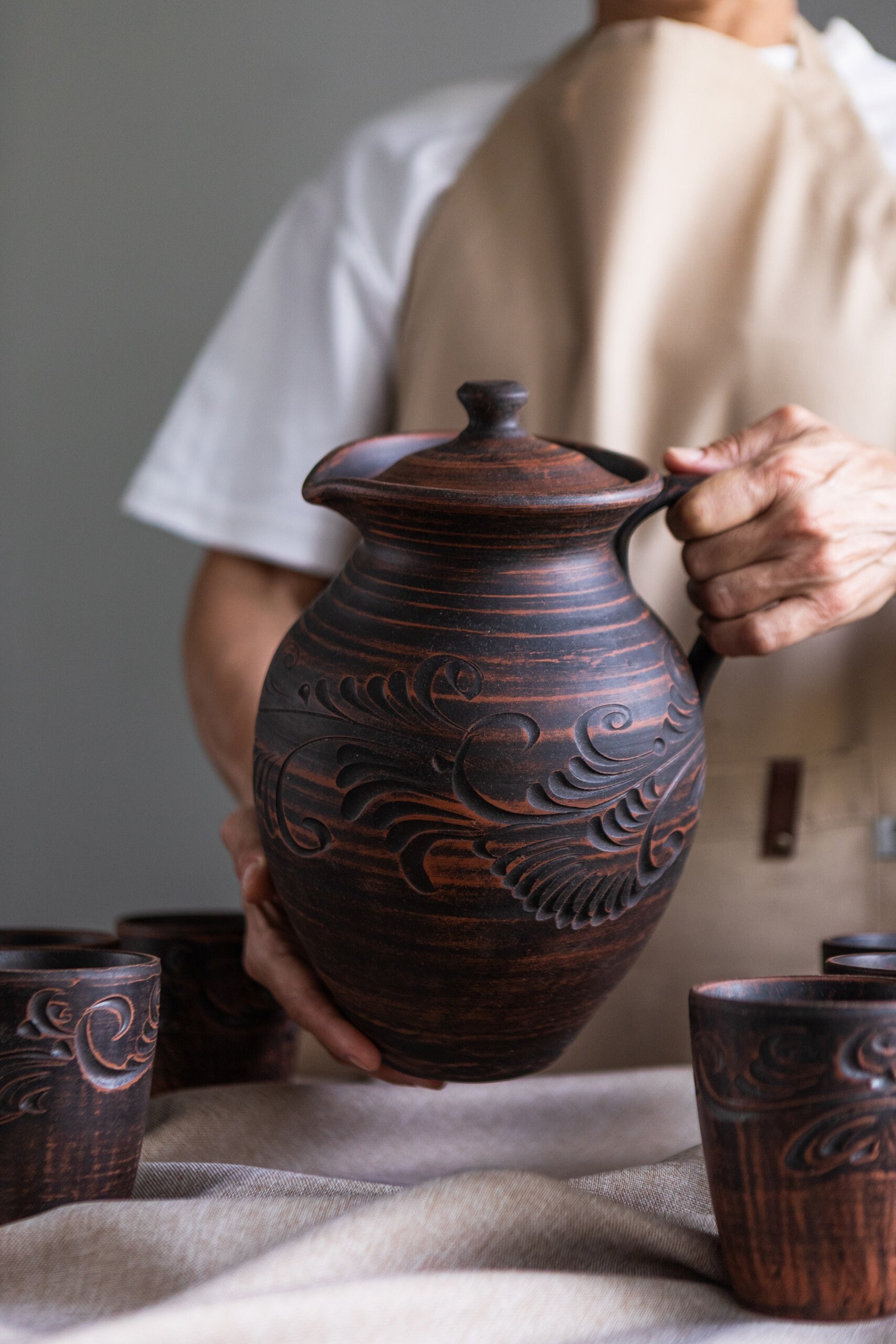 Brocca in terracotta rossa per vino, tradizionale vaso in ceramica ucraina per acqua, brocca con manico, brocca in terracotta non smaltata, regalo per