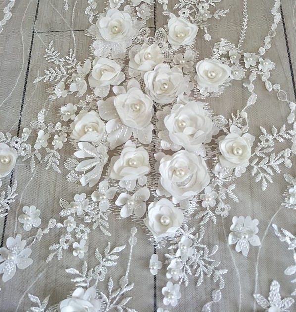 Tessuto in pizzo da sposa 3D, tessuto in pizzo con perline, pizzo rosa 3D, pizzo da sposa a rosetta, pizzo da sposa floreale bianco sporco, da 1 iarda