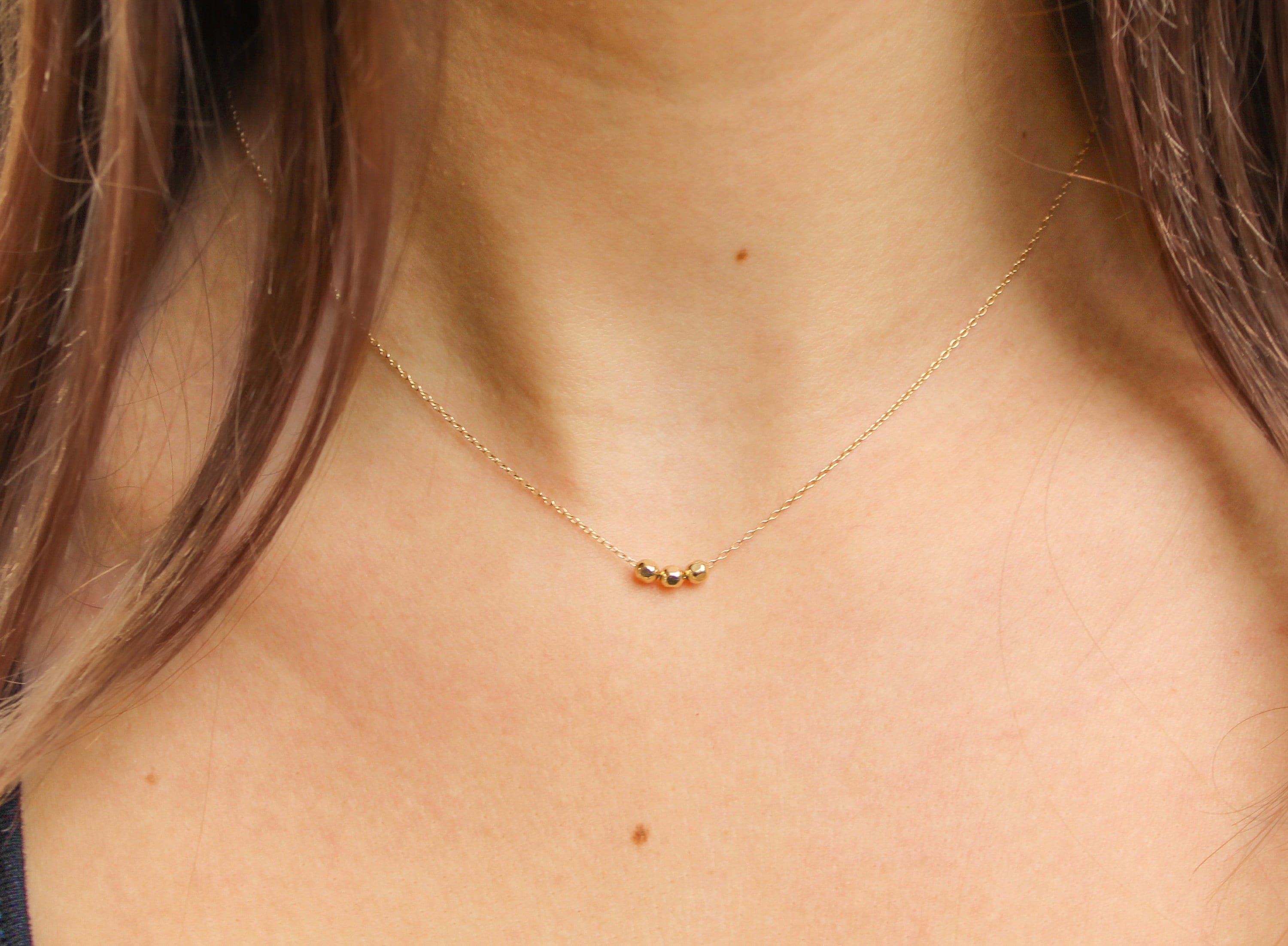 Collana con minuscole perline d'oro, collana delicata d'oro, perline d'oro, perline minuscole, collana delicata, placcata oro, argento sterling, colla