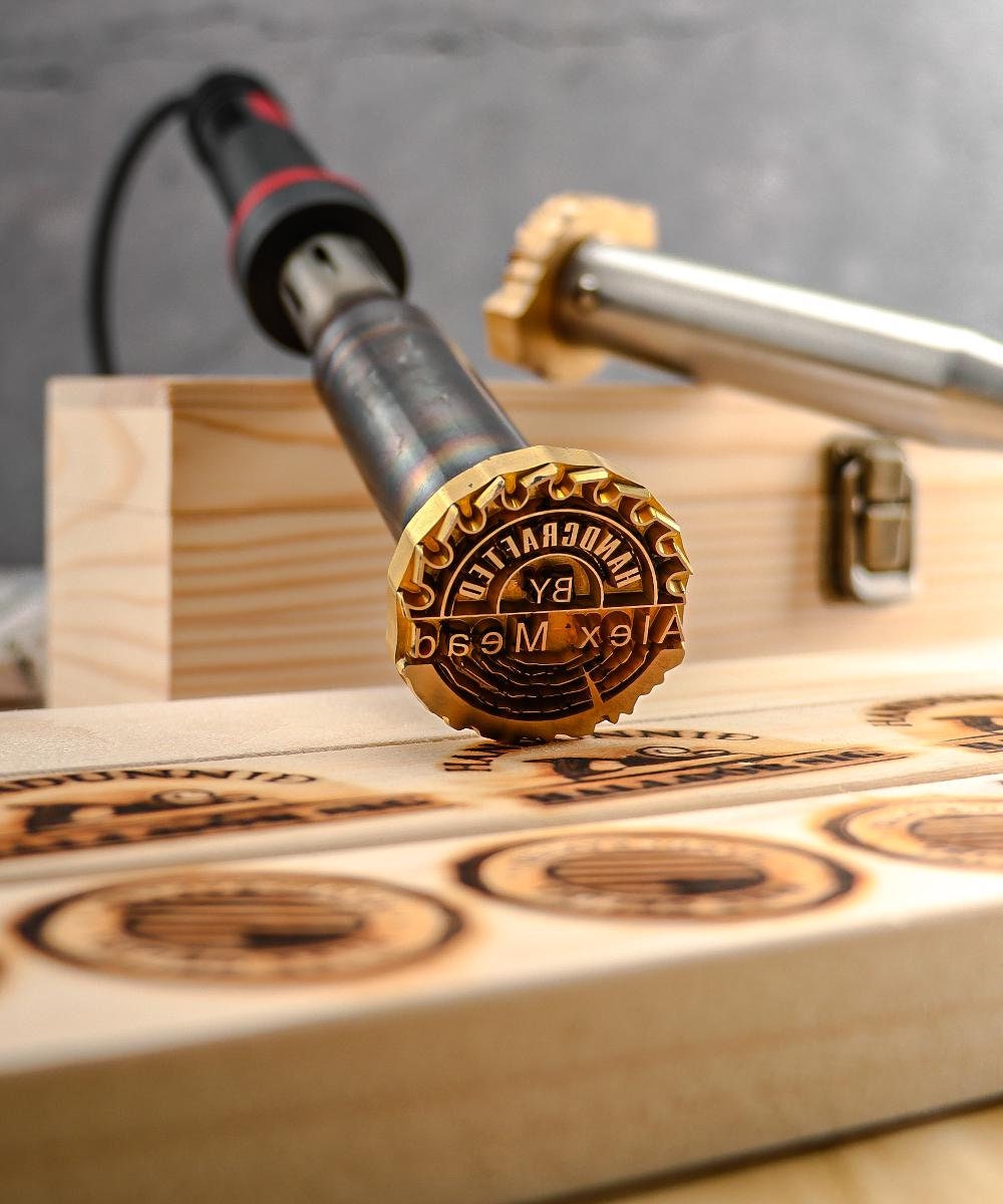 Ferro da stiro per legno, ferro da stiro personalizzato, ferro da stiro elettrico, timbro con logo per motosega, ferro da stiro con logo forestale.