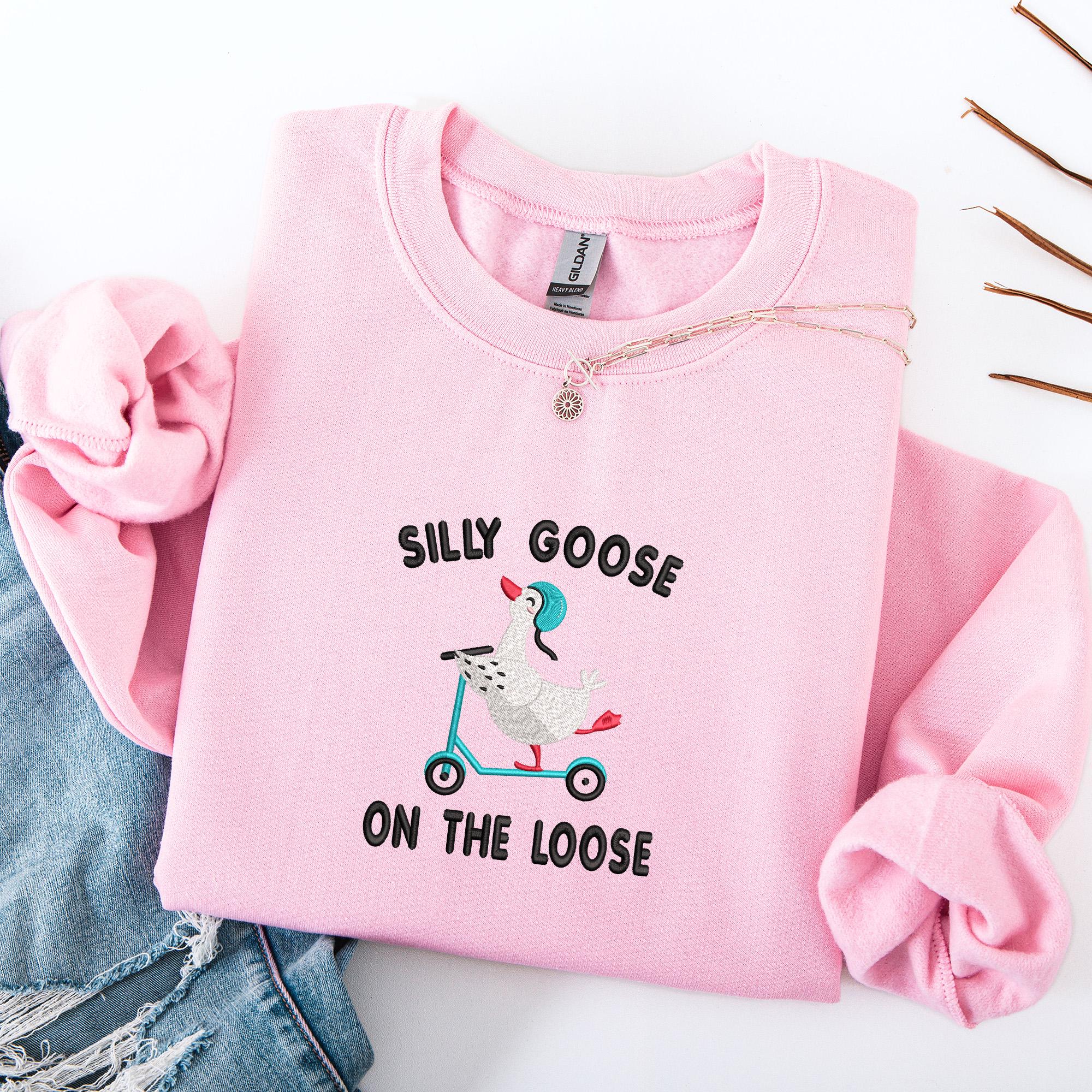 Felpa con ricamo Silly Goose, felpa con ricamo divertente Silly Goose, felpa con girocollo Silly Goose, regalo divertente Silly Goose