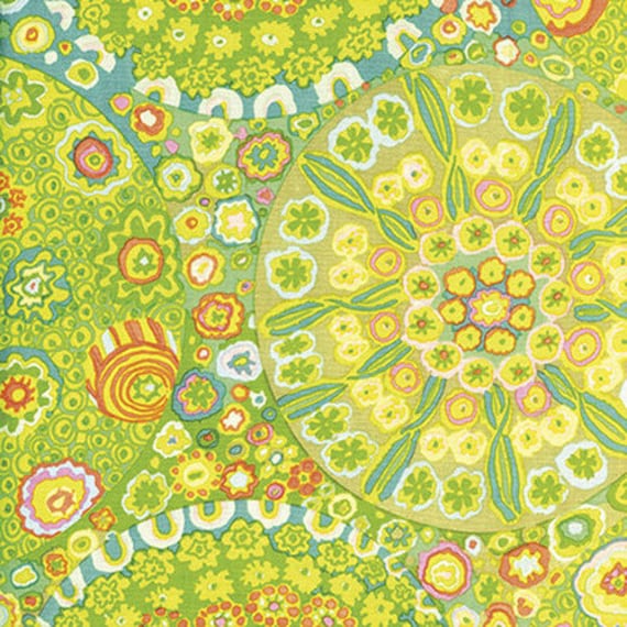 Millefiore in verde della collezione Kaffe Fassett Collective Classics di FreeSpirit Fabric