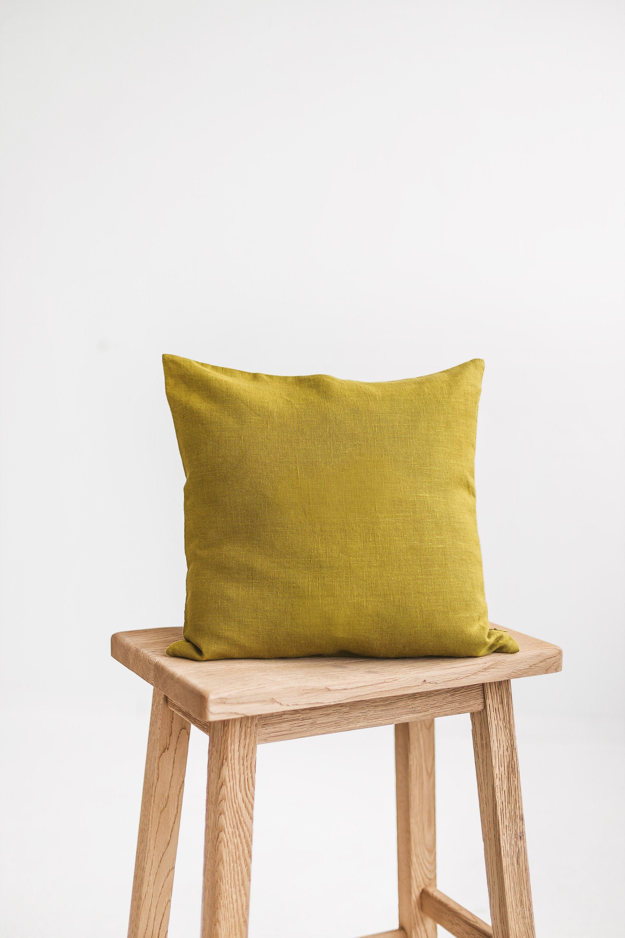 Federa in lino verde oliva, Federa decorativa per cuscino, Federa per cuscino in lino verde oliva, Federa per cuscino in lino naturale, Federa fatta a