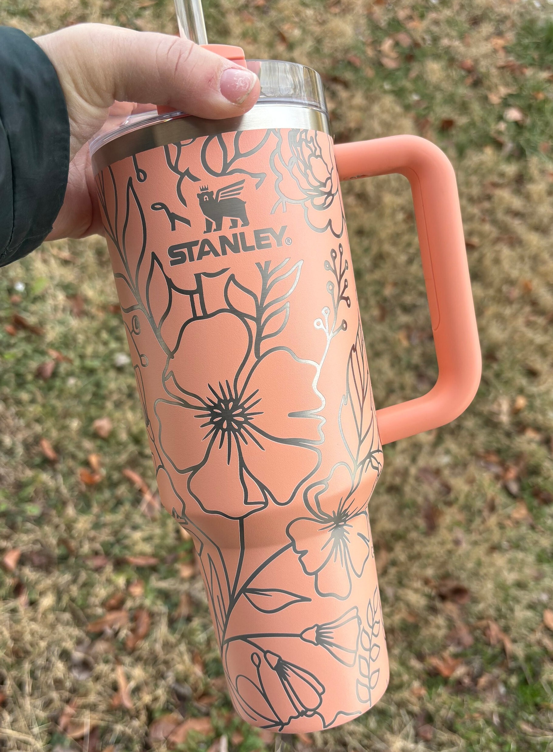 Bicchiere Stanley inciso / Bicchiere inciso da 40 once / Bicchiere Stanley H2.0 Quencher / Bicchiere con fiori di campo misti / Bicchiere con peonia /