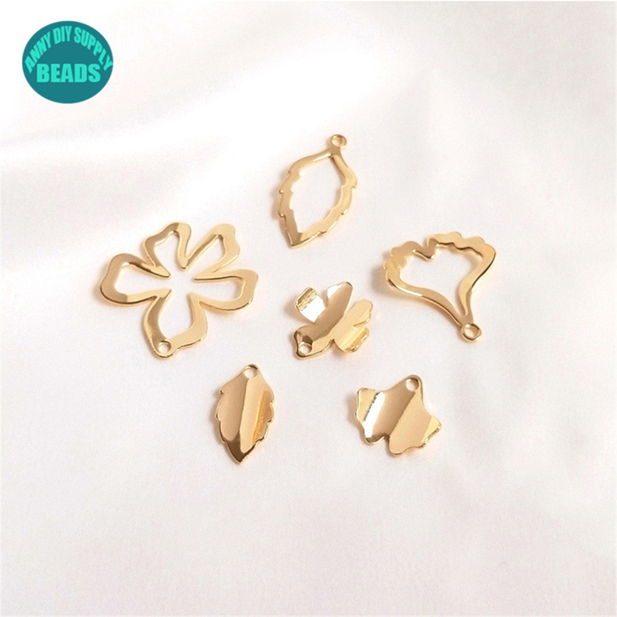 Ciondolo a forma di foglia placcato in oro vero 14K, ciondolo a forma di foglia cava, ciondolo per orecchino, ciondolo a forma di foglia d'oro