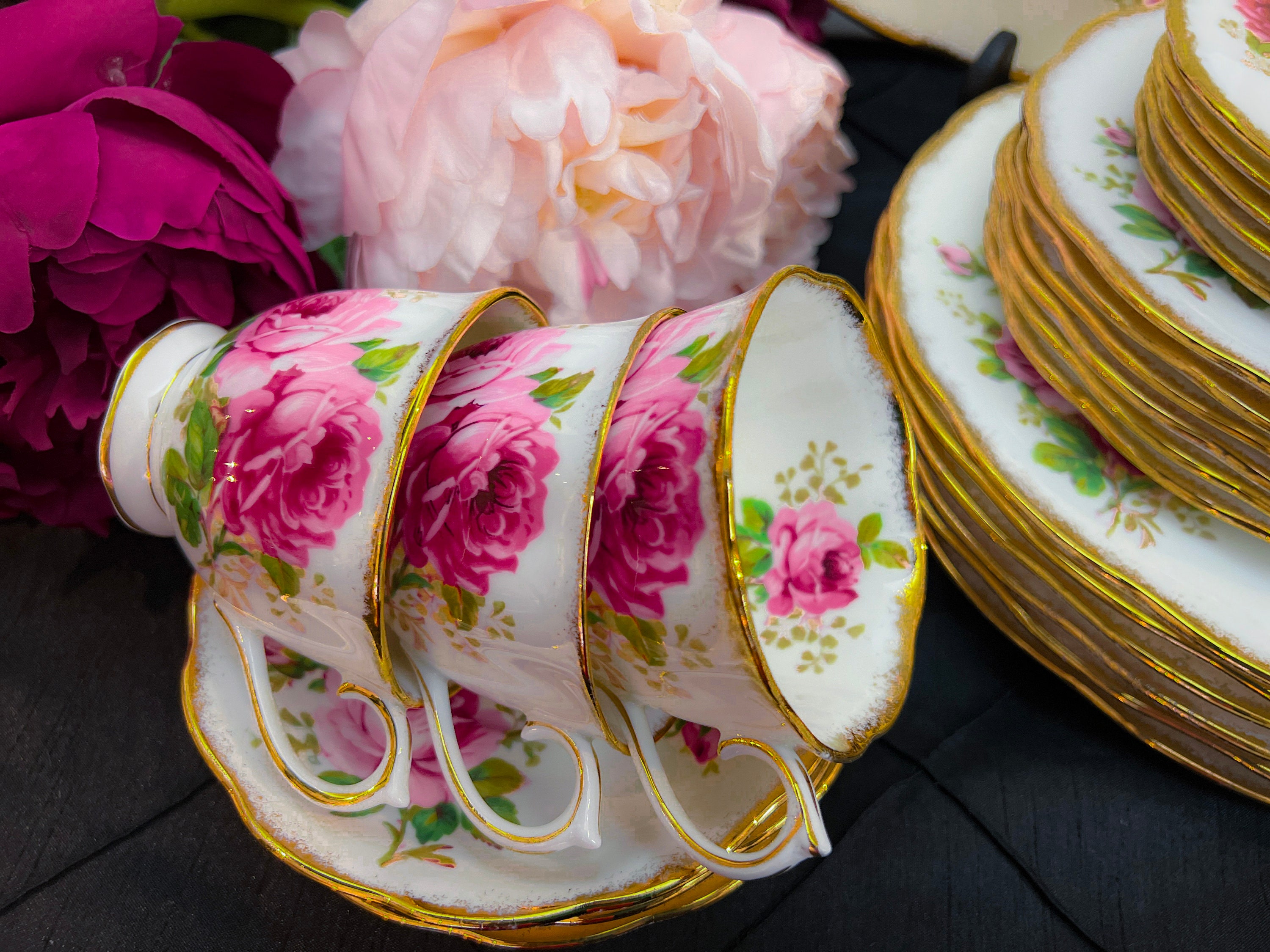 Set di 6 tazze da tè e piattini vintage Royal Albert American Beauty, 24 set disponibili, porcellana inglese pregiata