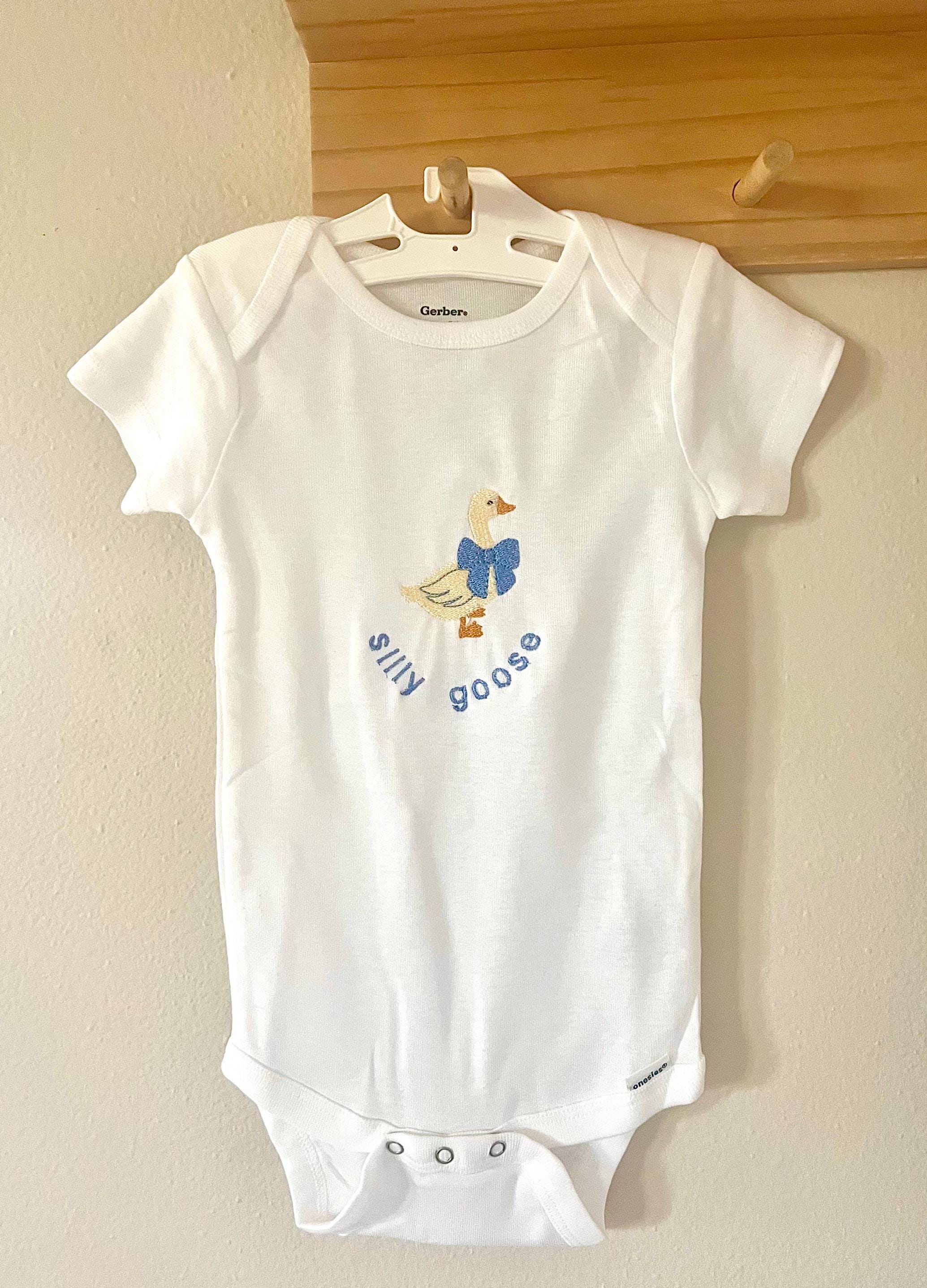 Tutine Silly Goose ricamate per neonati, marchio Silly Goose Baby ONESIES , Tutine Silly Goose ricamate per bambini, maglietta Silly Goose, regalo p