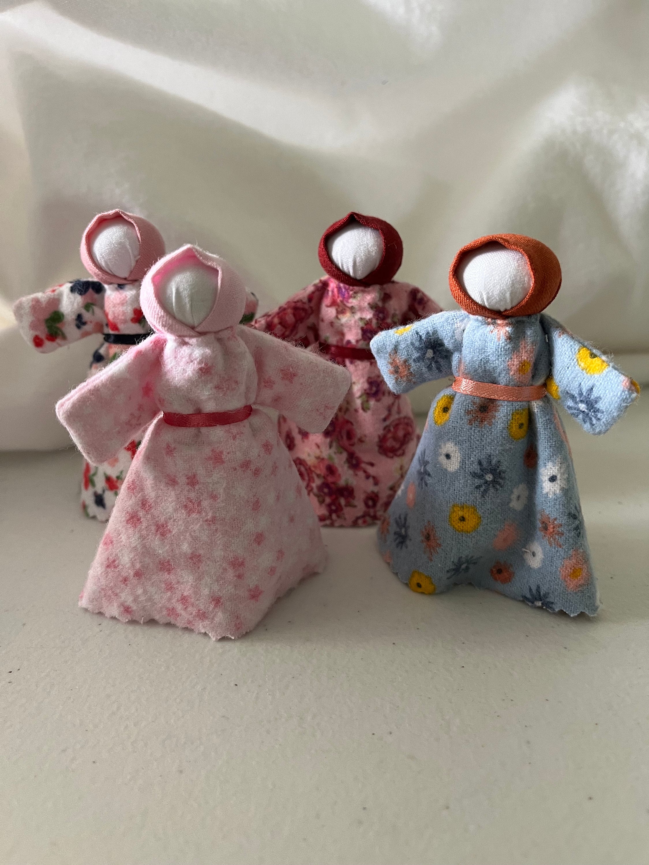 FLANNEL Bambole Cozy Cabin / Bambole fatte a mano / Bambole storiche / Bambole da casa delle bambole / Bambole da banco / Bambole di pezza / Bambole p