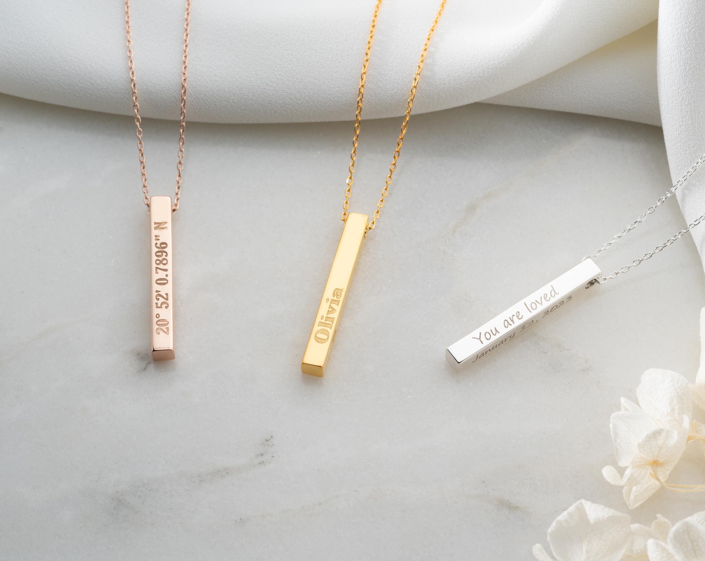 Collana con nome personalizzato con barra verticale 3D, ciondolo con nome e data inciso su barra d'oro, gioielli di famiglia con vera scrittura a mano