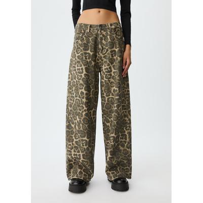 Stradivarius Leopard print baggy trousers Grey 12