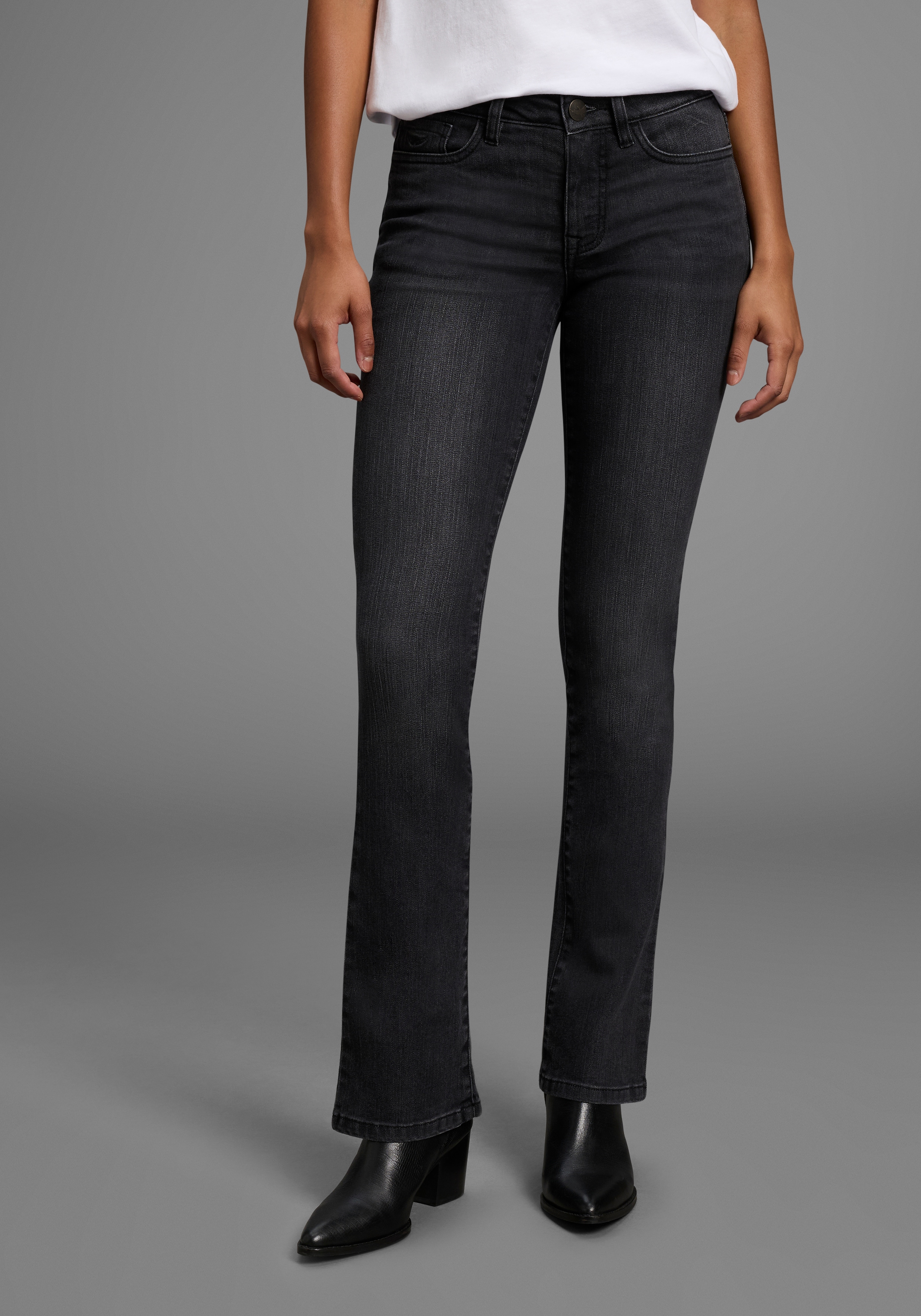 Bootcut-Jeans ARIZONA "Baby-Boot", Damen, Gr. 22, K + L Gr, grau (dunkelgrau us), Denim/Jeans, Obermaterial: 79% Baumwolle, 19% Polyester, 2% Elasthan, Basic, eng lang, Jeans, Bootcut-Stil, figurbetonte Passform, mit Used-Effekten, Topseller