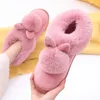 Flauschige Damen Hausschuhe Wohnungen Luxus Designer Frau Schuhe Casual Stiefeletten Weibliche Winter Indoor Elegante Fuzzy Pelz Rutschen Weich