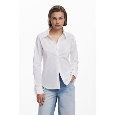 Plain shirt with embroidery