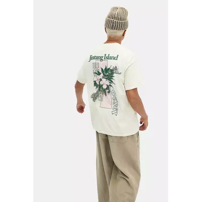 UO Jintang Island T-Shirt - White M at Urban Outfitters