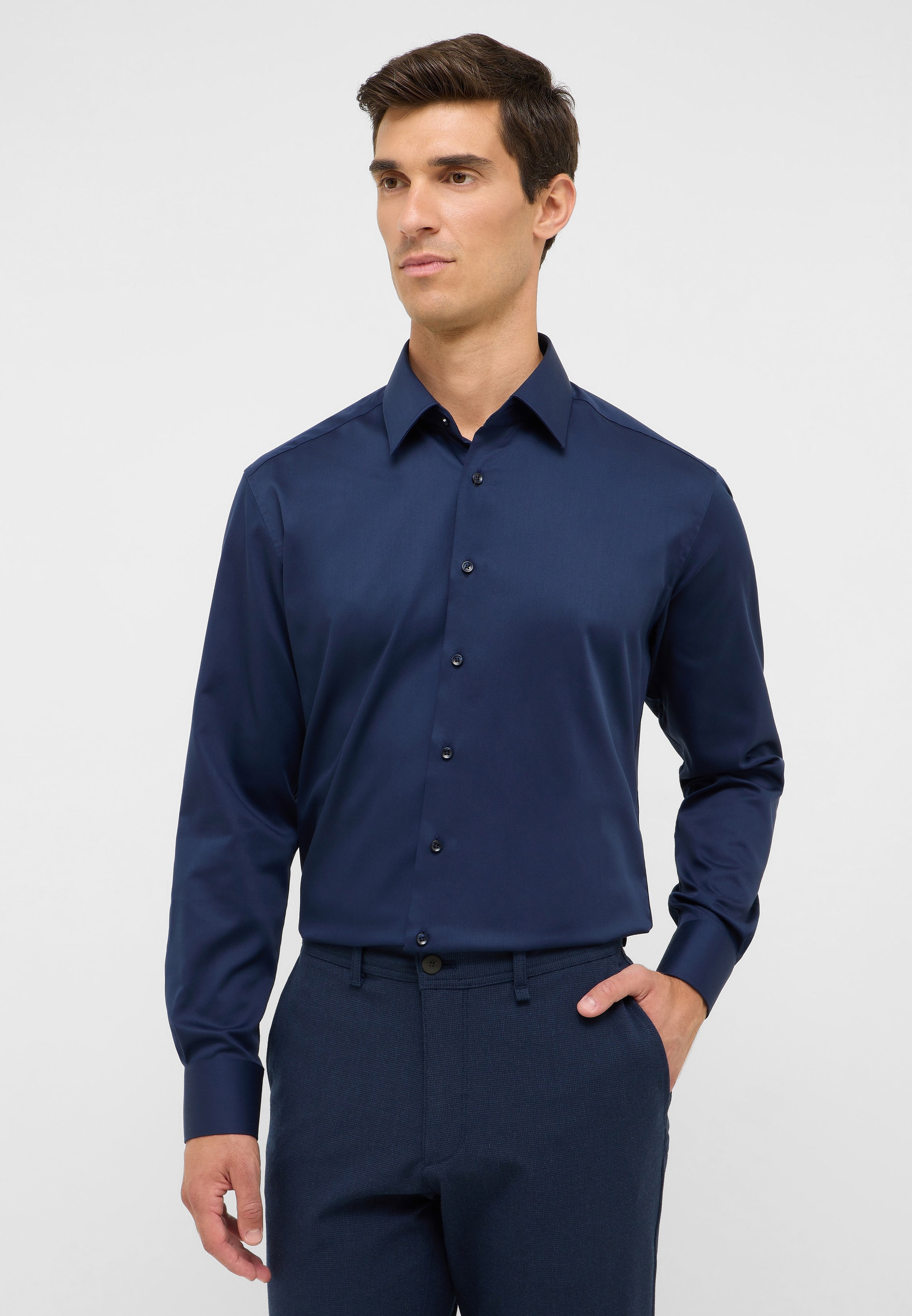 Langarmhemd ETERNA "MODERN FIT", Herren, Gr. 43, Normalgrößen, navy, Satin, 100% Baumwolle, tailliert, Manschette, Hemden, NON IRON (bügelfrei) Image