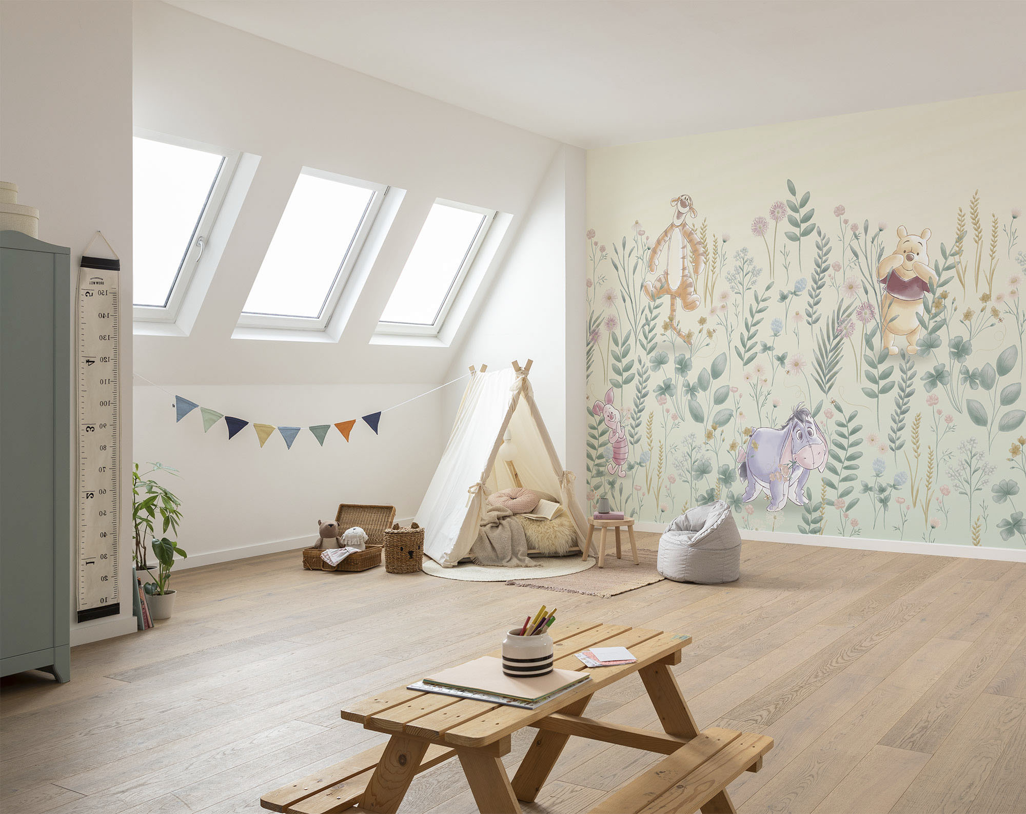Fototapete KOMAR "Digitaldruck Vlies - Winnie the Pooh Hide and Seek", bunt, Rollen:, Vlies, Tapeten, Kinderzimmer