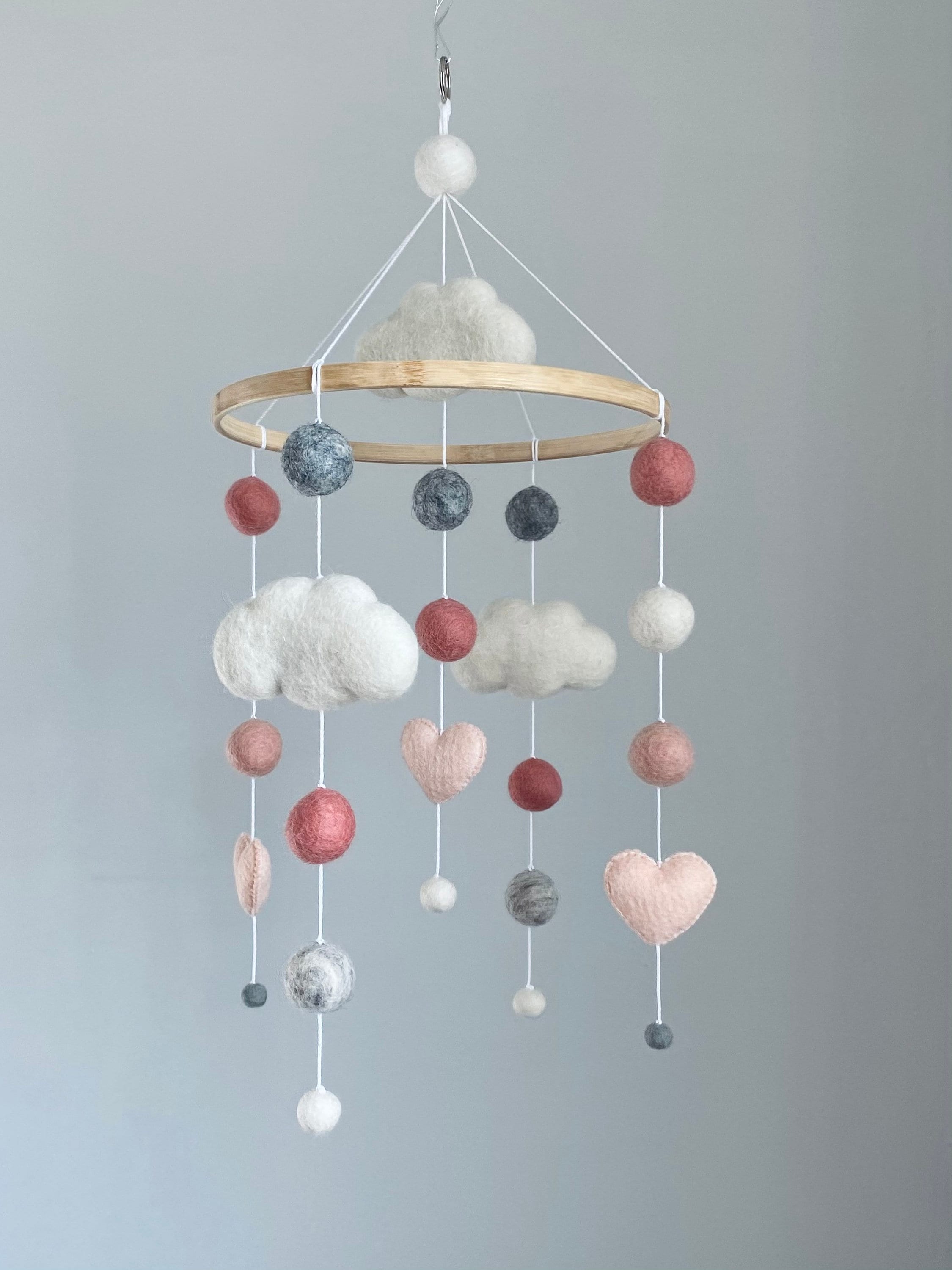 Mobile per neonata/mobile per neonati/mobile per cameretta/mobile fatto a mano/regalo per neonati/giocattoli in feltro per neonati/mobile per culla/de