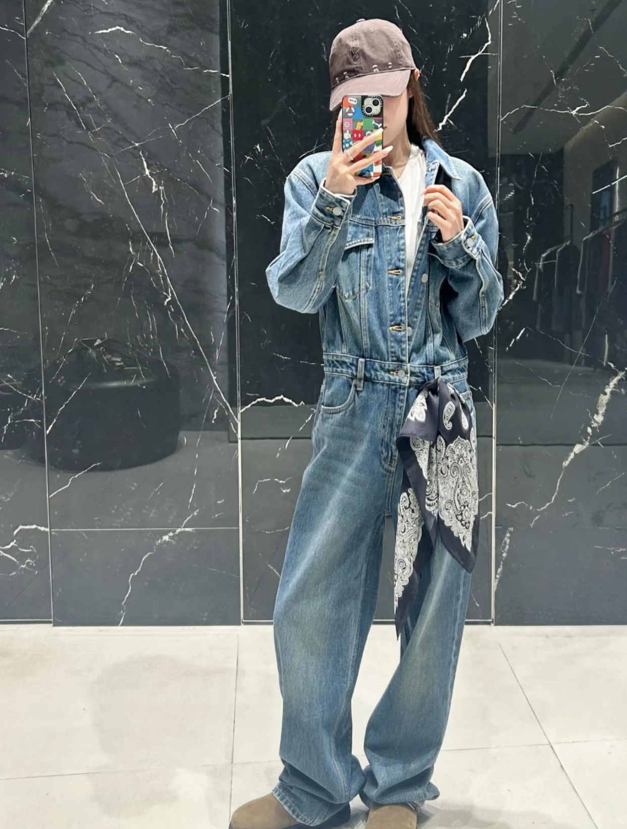 Blau gewaschener Retro-Overall für Damen, 2025, Herbst und Winter, neuer Artikel, langärmelige, lockere Denim-Overall-Hose mit Revers Image