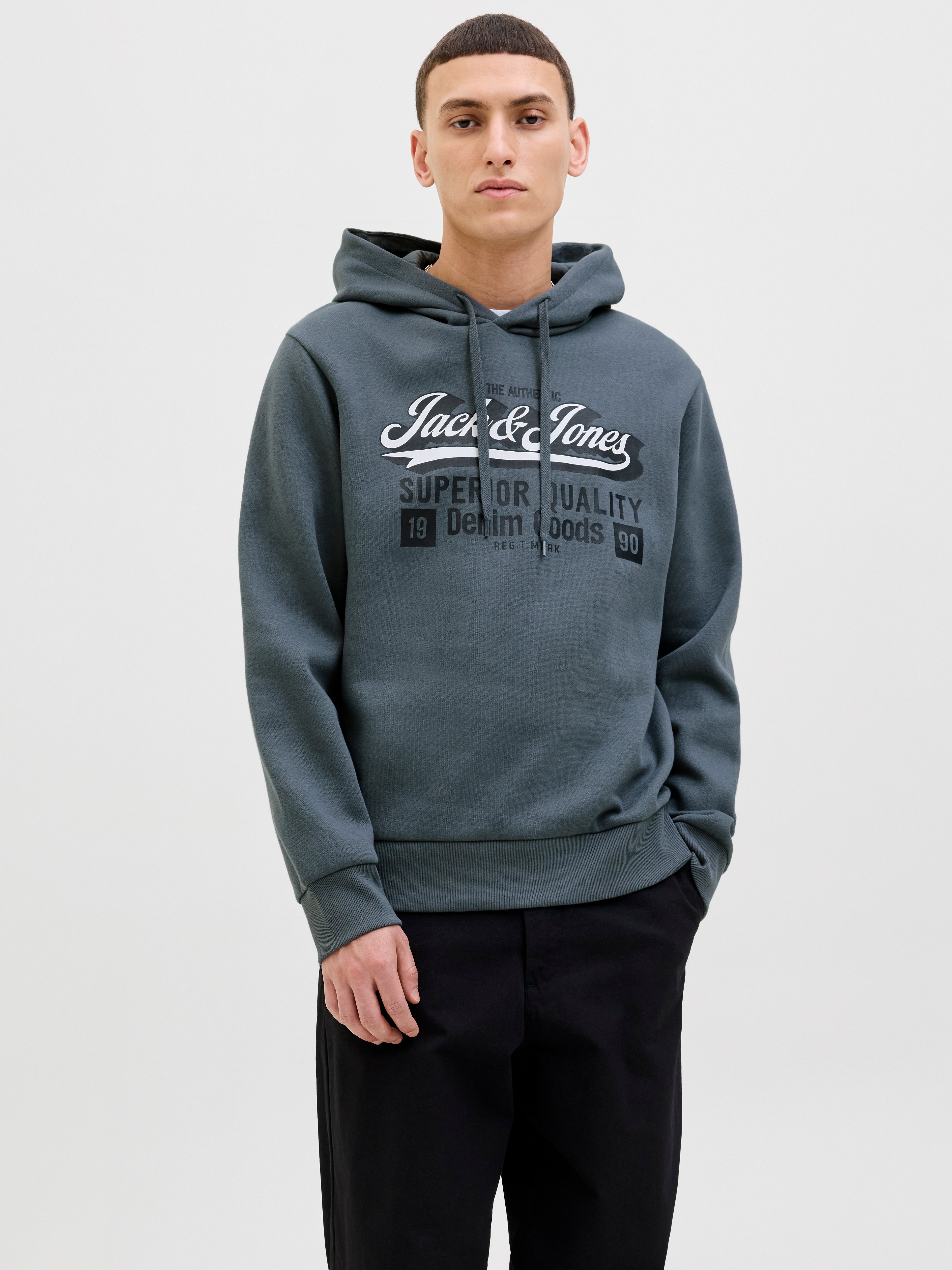 Kapuzensweatshirt JACK & JONES "JJELOGO SWEAT HOOD 2 COL 25/26 NOOS", Herren, Gr. XXL, grau (stormy weather), angeraute Sweatware, Obermaterial: 70% Baumwolle, 30% Polyester, bedruckt, regular fit normal, Rundhals, Rippbündchen, Sweatshirts, mit...