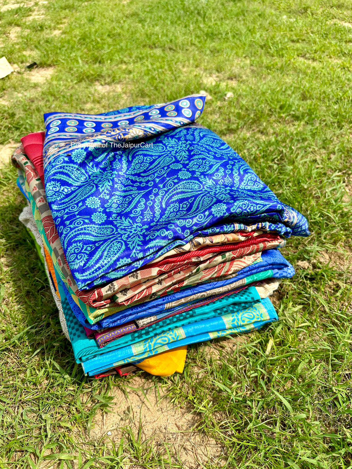 Lotti all'ingrosso Sari vintage Sari riciclati Sari in seta artistica Sari indiani Sari da donna Sari vintage Tessuto Sari usato Sari usato Tessuto di