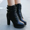 Neue Frühling Sommer Modische vielseitige Frauen Schuhe Retro minimalistische Stickerei Elegante Runde Kopf Spitze Kurze Stiefel Frauen Stiefel