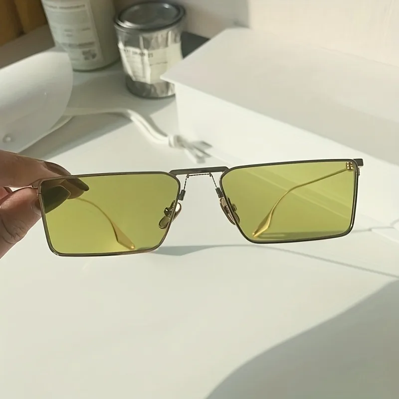 Modische Damenbrille mit Metallrahmen, rechteckig, Retro, entspiegelt, kleiner Rahmen, goldene und schwarze Optionen für und Straßenmode Image
