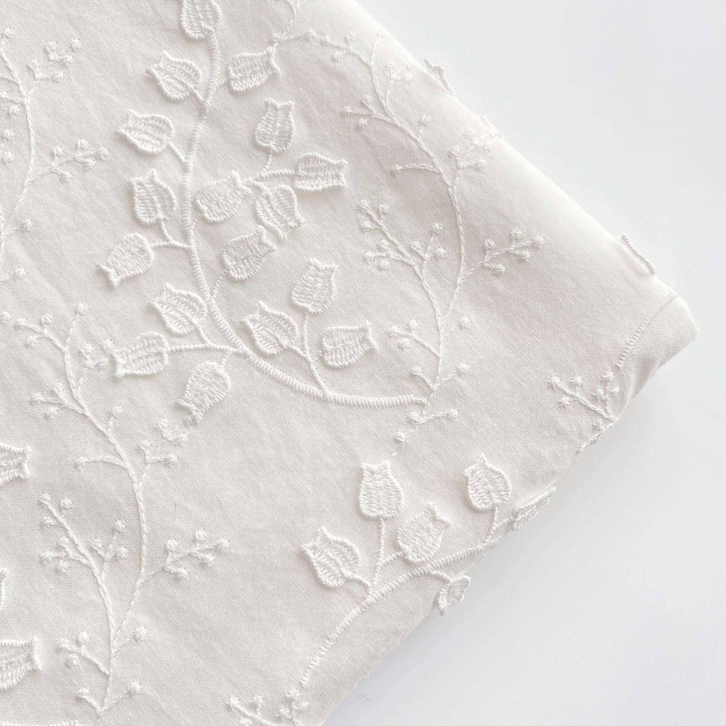 Tessuto di cotone a fiori, tessuto ricamato, tessuto floreale, tessuto di cotone, tessuto da sposa, tessuto morbido, tessuto per abiti, tessuto da 1/2