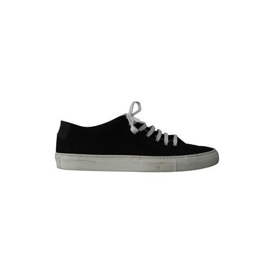 Common Projects – Achilles Low-Sneaker aus schwarzem Canvas Image