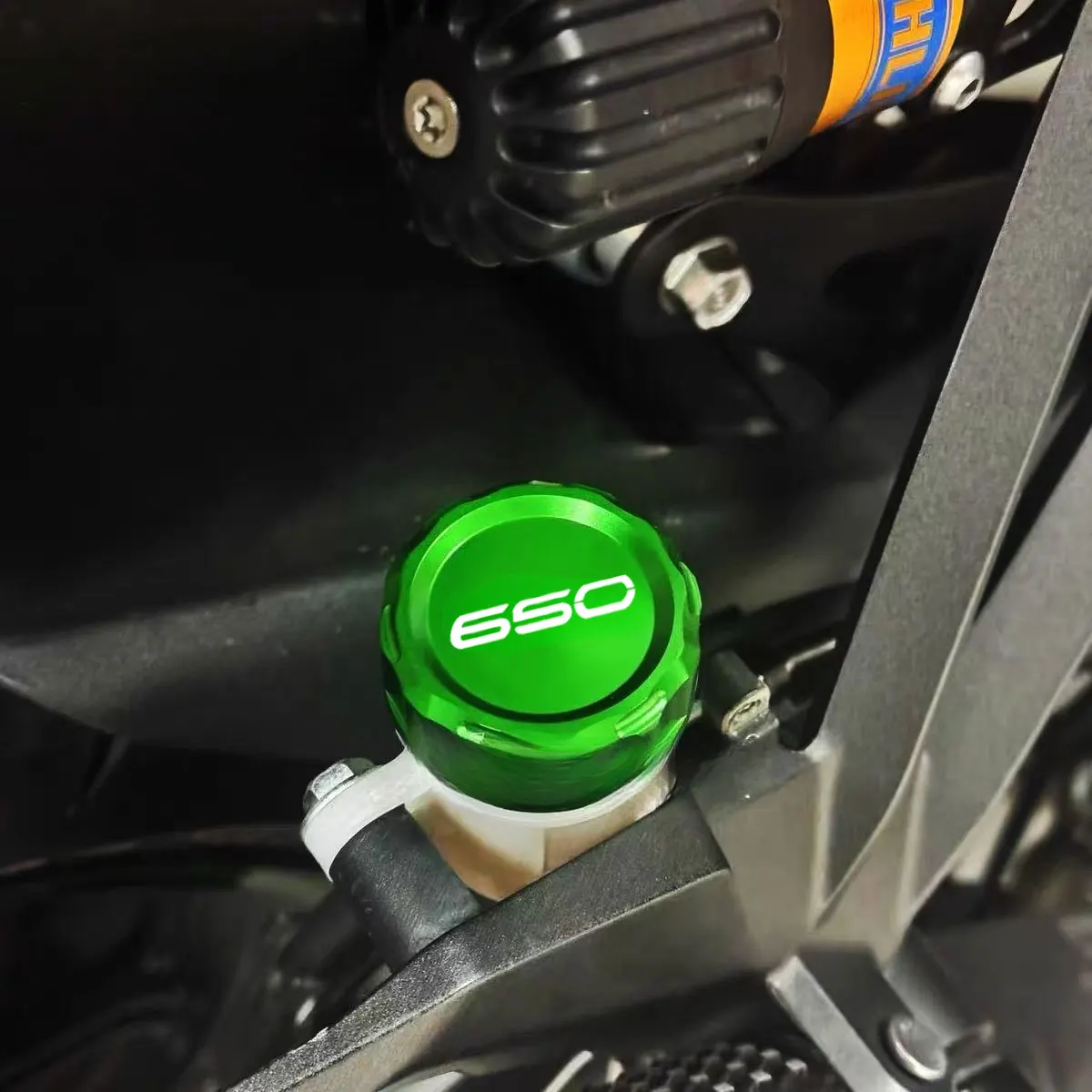 Für Kawasaki Z800 2013-2017 NEUE Mit Logo Z800 Motorrad Hinten brems Flüssigkeit Zylinder Master Reservoir Abdeckung Kappe zubehör Image