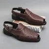 Sommer Neue Atmungsaktive Casual männer Sandalen Handgewebte Hohl Strand Schuhe Männer Englisch Stil Schwarz Braun Größen 38-46 männer sandalen