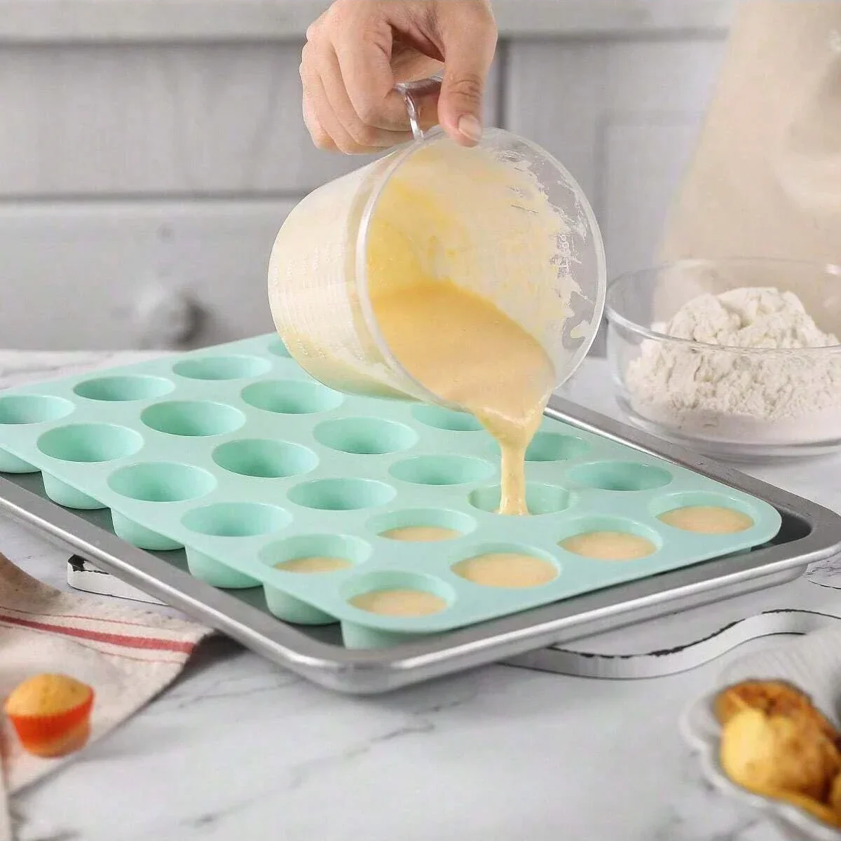 1 Kuchenform, Eiskeksform, Süßigkeiten-Silikonform, 24-Tassen-Kuchenform – antihaftbeschichteter Kuchen zum Backen, Backform für die Küche Image
