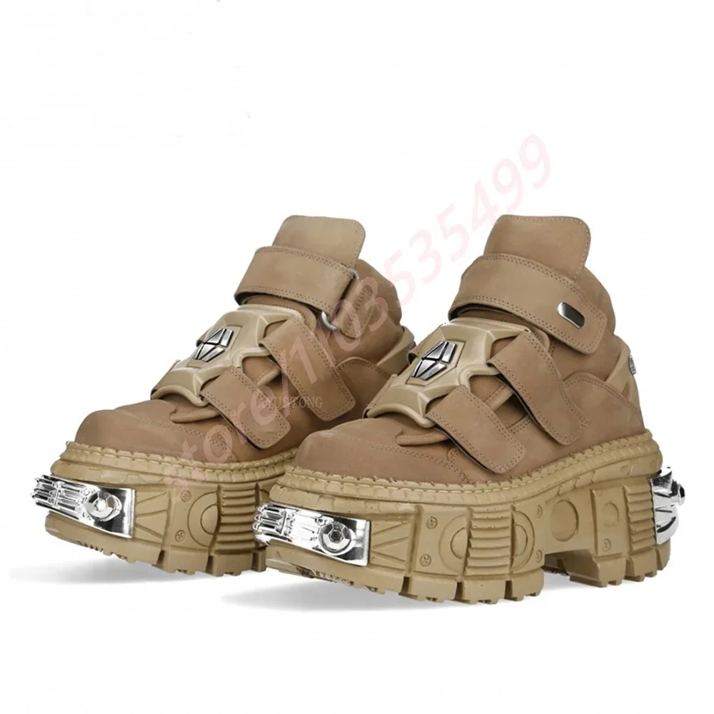 2025 Punk Tank Bottom Metallniete Kurze Stiefel New Street Rock Runde Sport Casual Stiefeletten Street Fashion 35-45 Pumpen