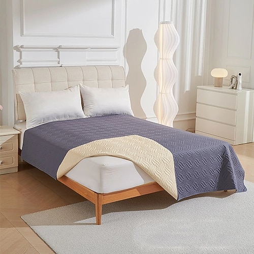 Gepolstertes wasserdichtes Bettcover - Leichte waschbare Decke Matratzenauflage Mehrzweck-Bettüberwurf Image