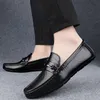 Marke Leder Business Party Casual Schuhe Herren Wohnungen Tragen-beständig Komfortables Fahren Schuhe Flexible Leichte Loafer Schuhe