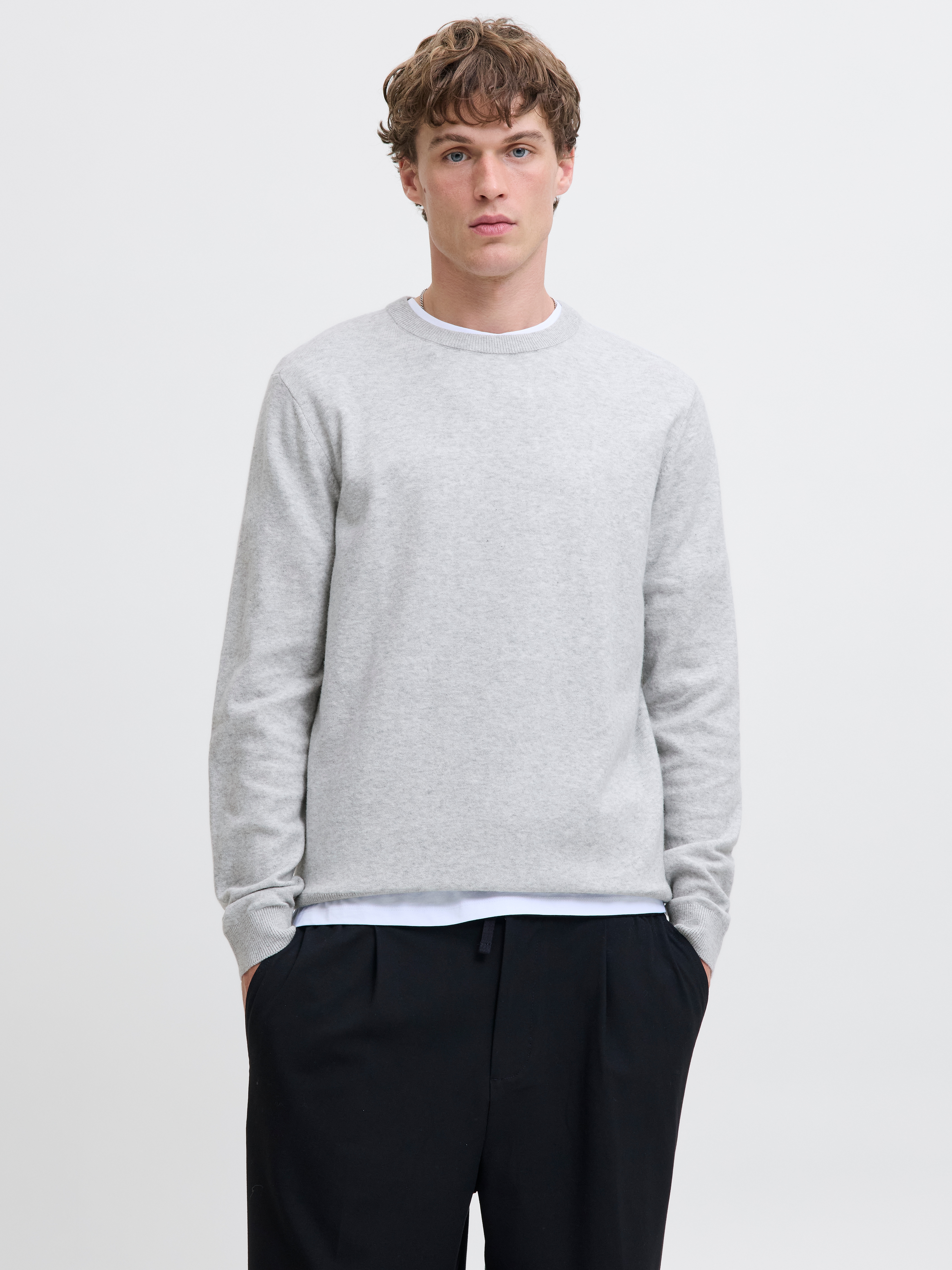 Strickpullover JACK & JONES "JJEPERFECT WOOL KNIT CREW NECK SN", Damen, Gr. M, grau (light grau melange), Strick, Obermaterial: 32% Baumwolle, 28% Polyester, 20% Wolle, 20% Nylon, meliert, regular fit, Rundhals, Bündchen, Pullover Strickpullover
