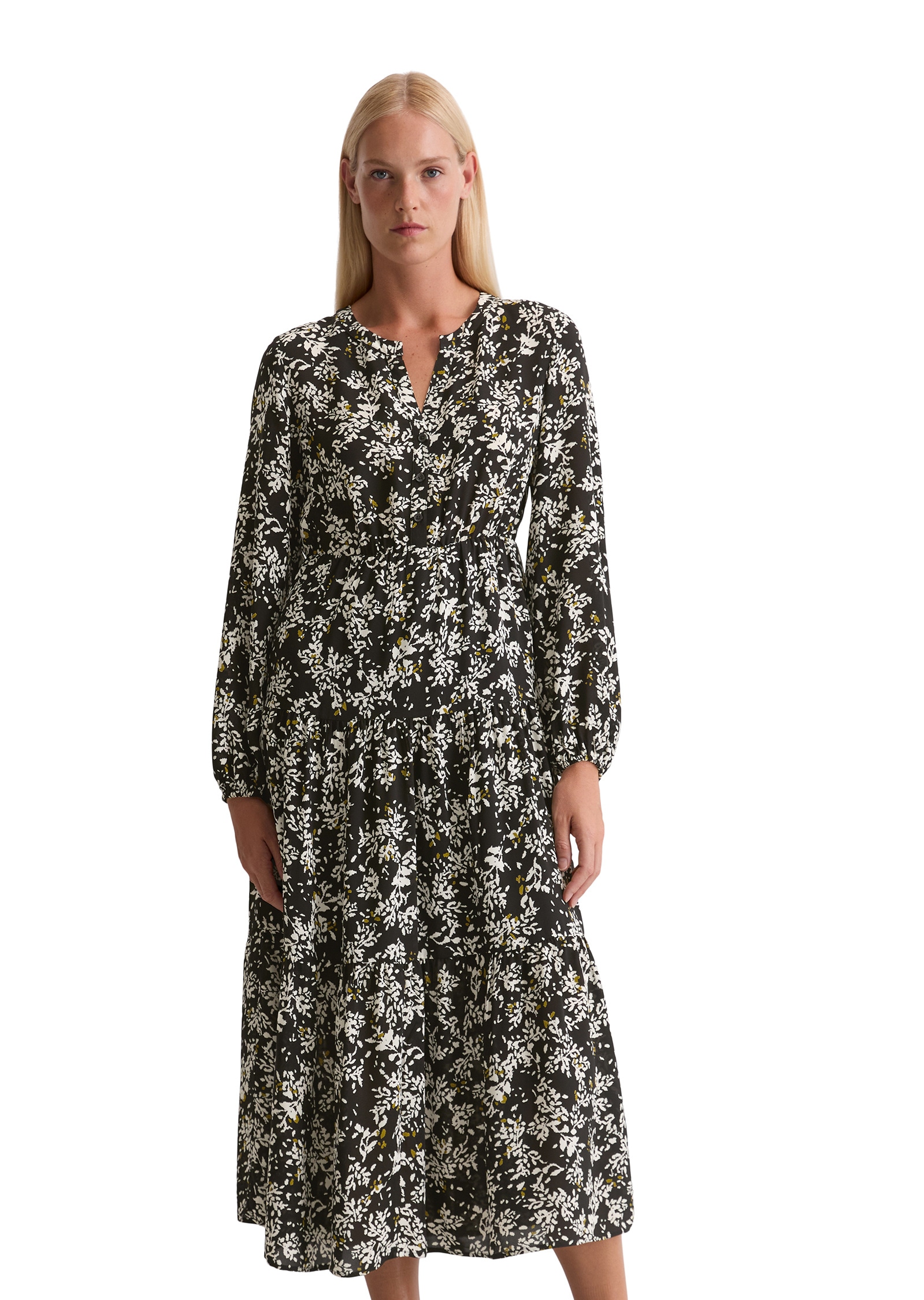 Druckkleid MARC O'POLO "aus Cupro-Viskose-Mix", Damen, Gr. 34, Normalgrößen, schwarz (multi, schwarz), Obermaterial: 50% Cupro, 50% Viskose; Futter: 100% Viskose, bedruckt, relaxed fit wadenlang, Rundhals, Manschette, Kleider Image