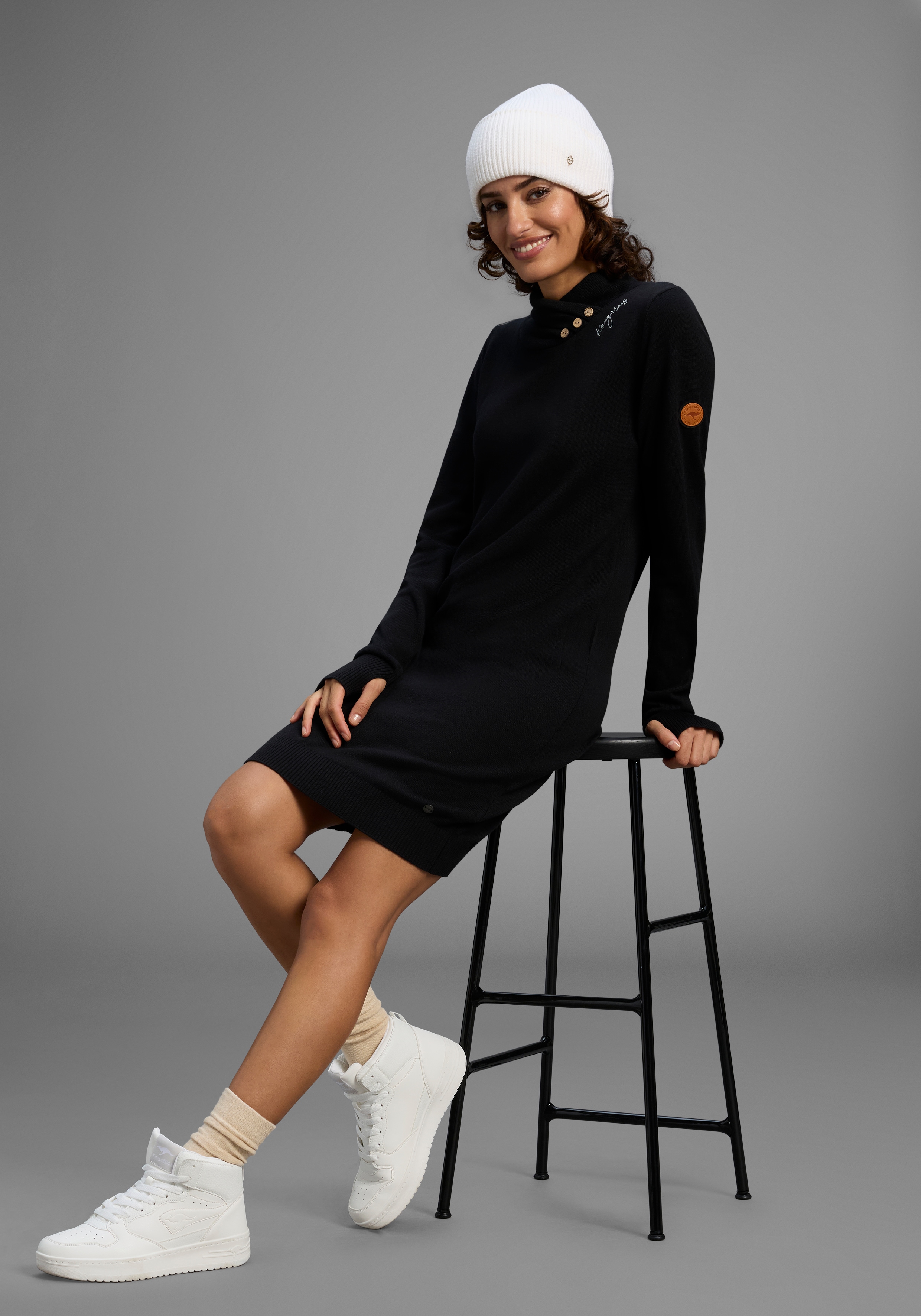 Strickkleid KANGAROOS, Damen, Gr. 32/34, N-Gr, schwarz, Strick, Obermaterial: 50% Baumwolle, 50% Polyacryl, körpernah ca. Mitte Oberschenkel, Rippbündchen, Kleider Strickkleid, mit hohem asymetrischem Kragen