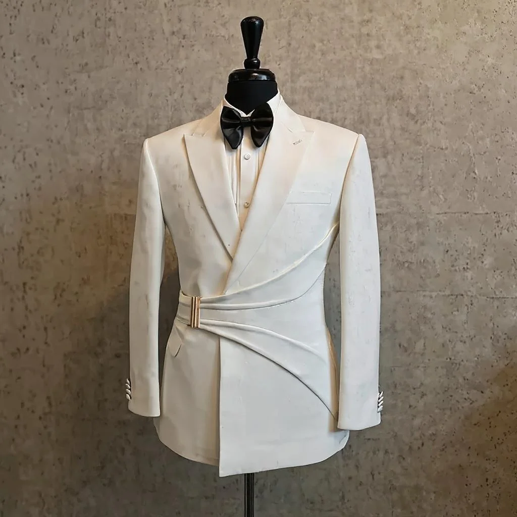 Smoking da sposa formale slim fit con design con fibbia Abiti da uomo Moda maschile Risvolto 2 pezzi Set Giacca Pantaloni Abito da sposo da lavoro