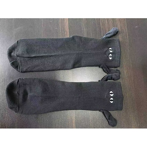 magnetische Paarsocken mit süßem Händchen-Design, lustige passende Socken für Verliebte, wadenlange Weihnachtssocken mit Magnet, Tiktok-Trendgeschenk für Paare Image