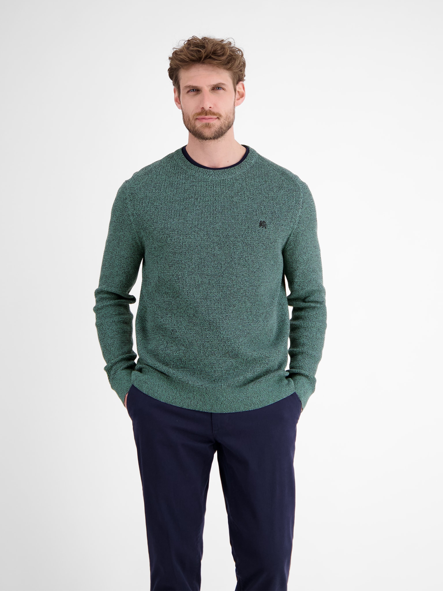 Strickpullover LERROS, Herren, Gr. 3XL, blau (fjord blau), Strick, Obermaterial: 100% Baumwolle, bestickt, unifarben, normal hüftbedeckend, Rundhals, Bündchen, Pullover, mit Logo-Stickerei und in Struktur-Optik Image