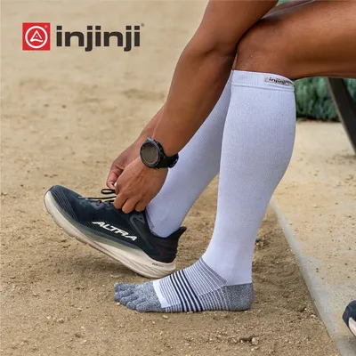 Injinji professional sports compression socks long tube running fitness anti-slip calf socks.