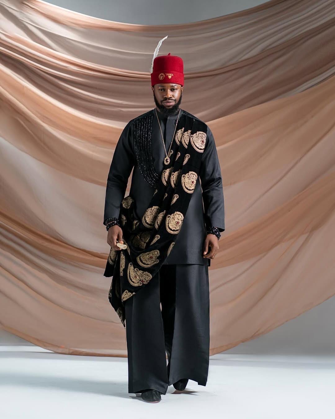 Abito da sposa per uomo africano, abito da sposo Igbo, abito da uomo in due pezzi, moda africana, abbigliamento africano, Dashiki per sposo, caftano p