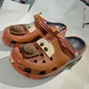 Clogs im Croc-Stil, Slide-Sandalen, Disney Pixar Mater, rutschfeste, atmungsaktive Strandschuhe, Outdoor-Freizeitschuhe für Erwachsene