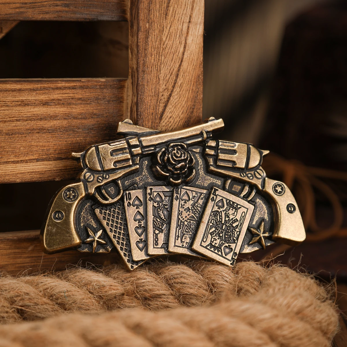 Eine Gürtelschnalle im Western-Stil mit einer einzigartigen und Retro-Metallschnalle Image